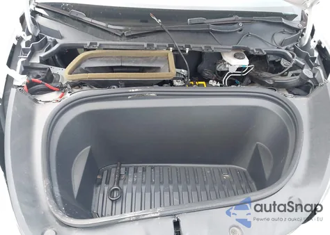 2021 Tesla Model Y Long Range Dual Motor All-Wheel Drive z USA, uszkodzony, nr VIN 5YJYGDEE8MF140248